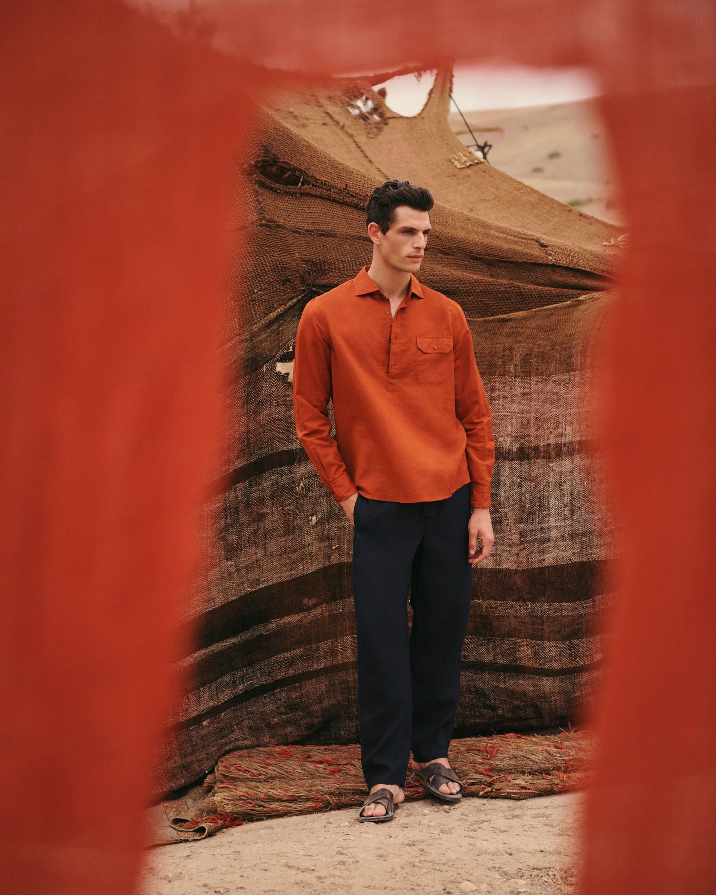 Cesare - Relaxed Fit Cutaway Collar Overhead Cotton-Linen Shirt in Canela