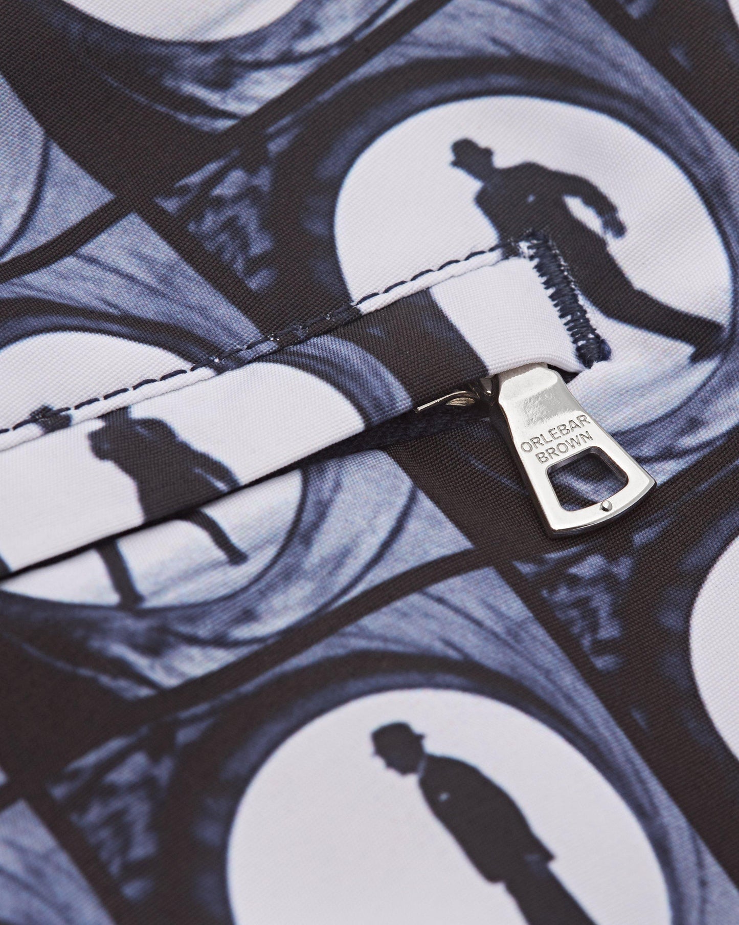 Bulldog - Mens 007 Dr. No Opening Scene Mid-Length Swim Shorts Zip Detail