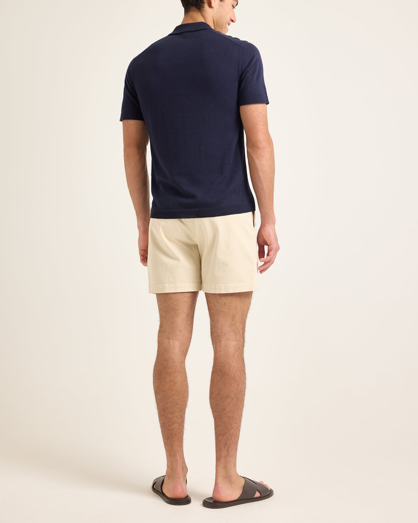 Bulldog Stretch-Cotton - Signature Bulldog fit, cotton-stretch twill, adjustable side fasteners Model Back View