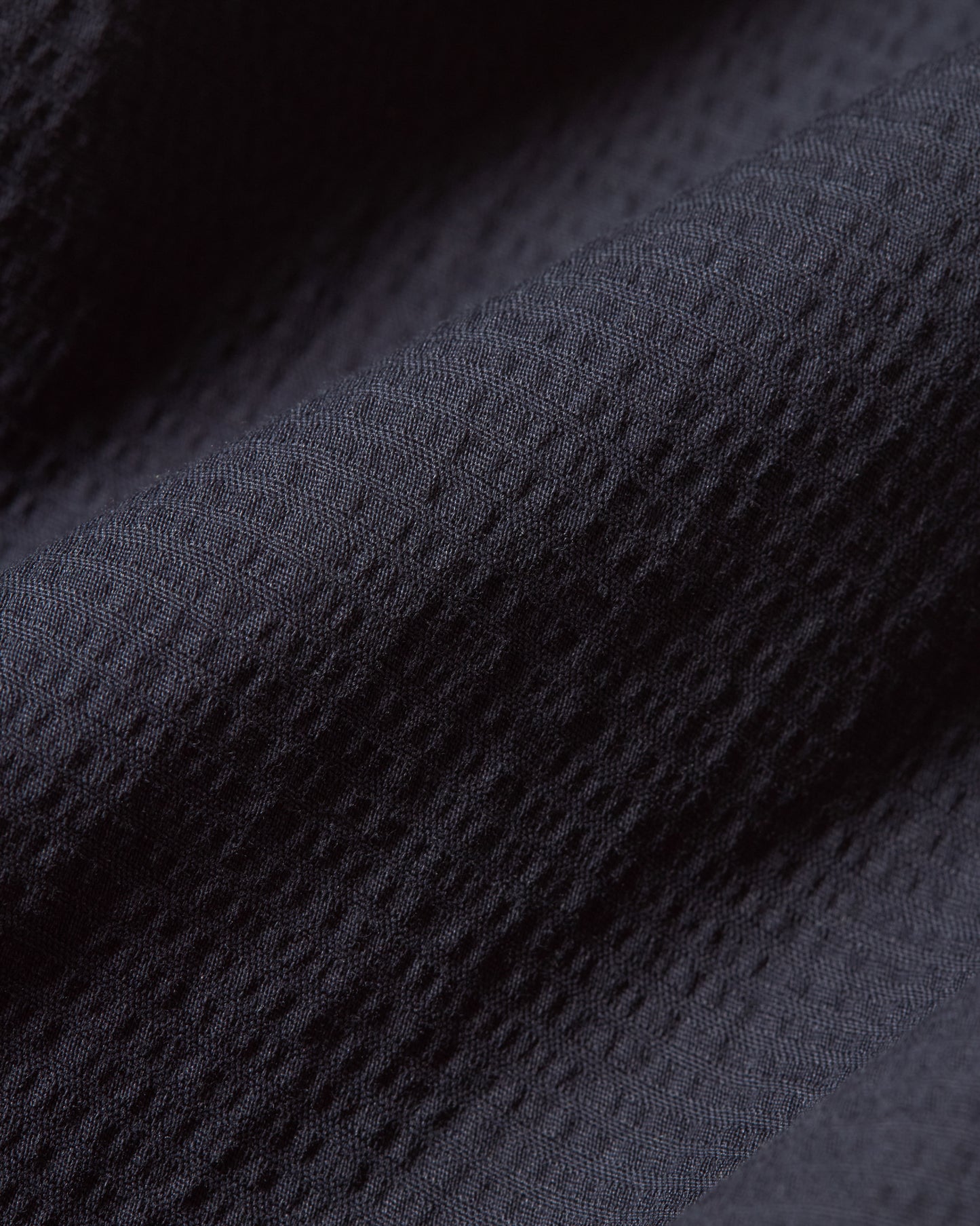 Cornell Seersucker - Easy Tailored Fit Seersucker Drawcord Shorts In Night Iris Detail Other View