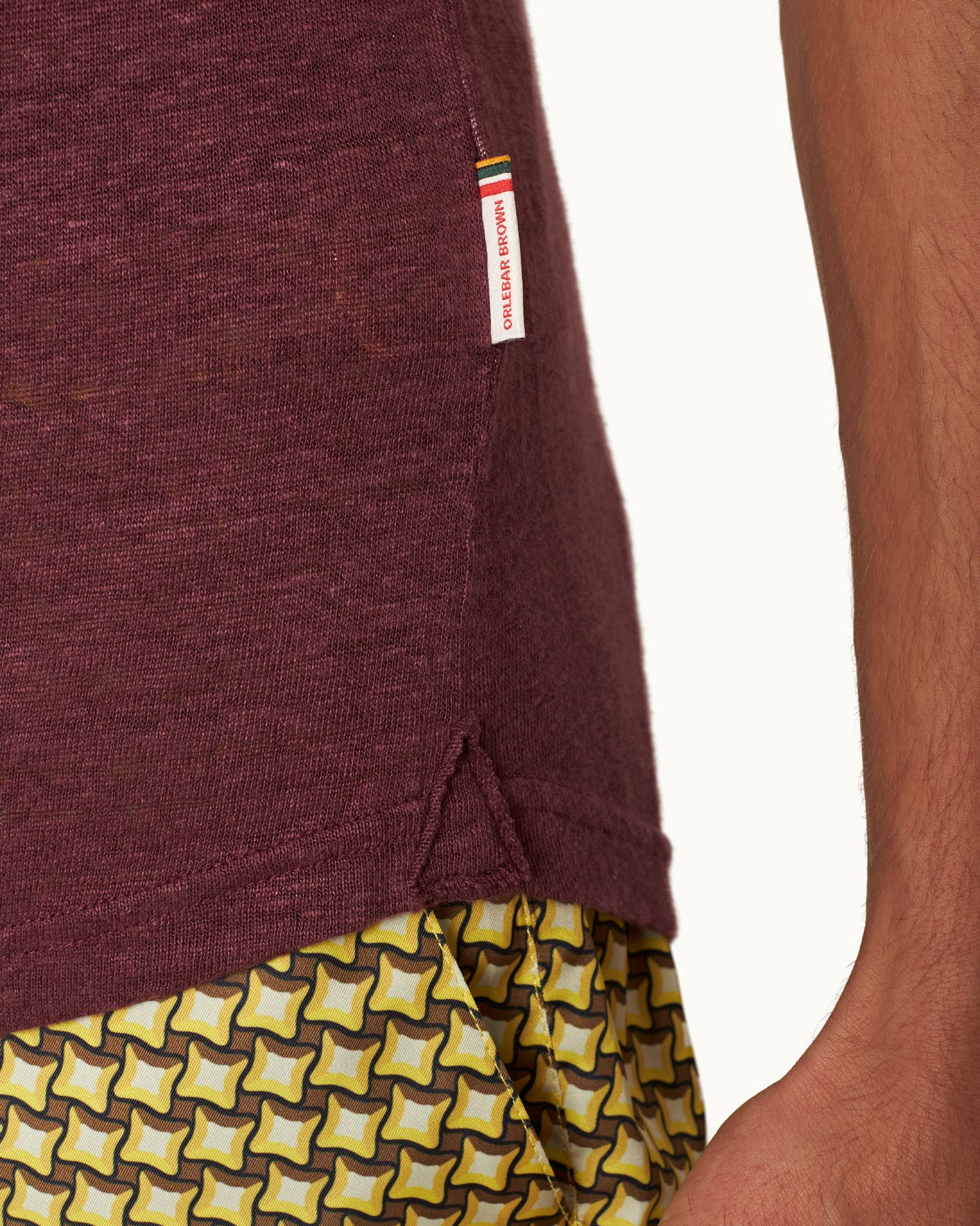 Sebastian Linen - Tailored Fit Linen Polo Shirt in Damson Detail 2