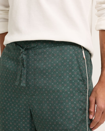 Alfred - Relaxed Fit Trouser in Tarragon Green Detail View