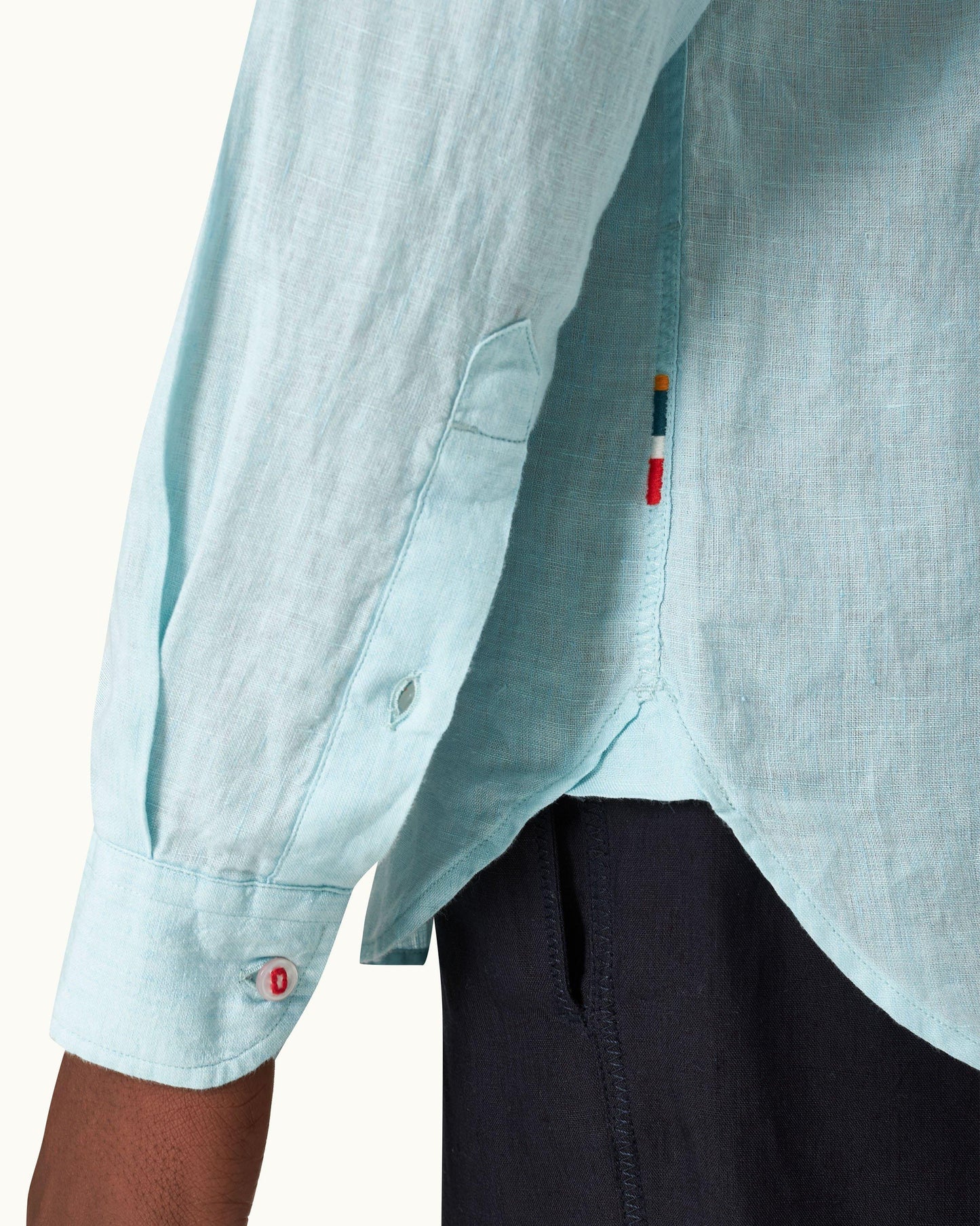Giles - Tailored Fit Classic Collar Linen Shirt Woven In Italy in Light Sky Pool colour Detail 1