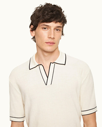 Horton - Mens Tailored Fit Chevron Tipping Merino Polo Shirt In White Sand/Night Iris Blue Detail View
