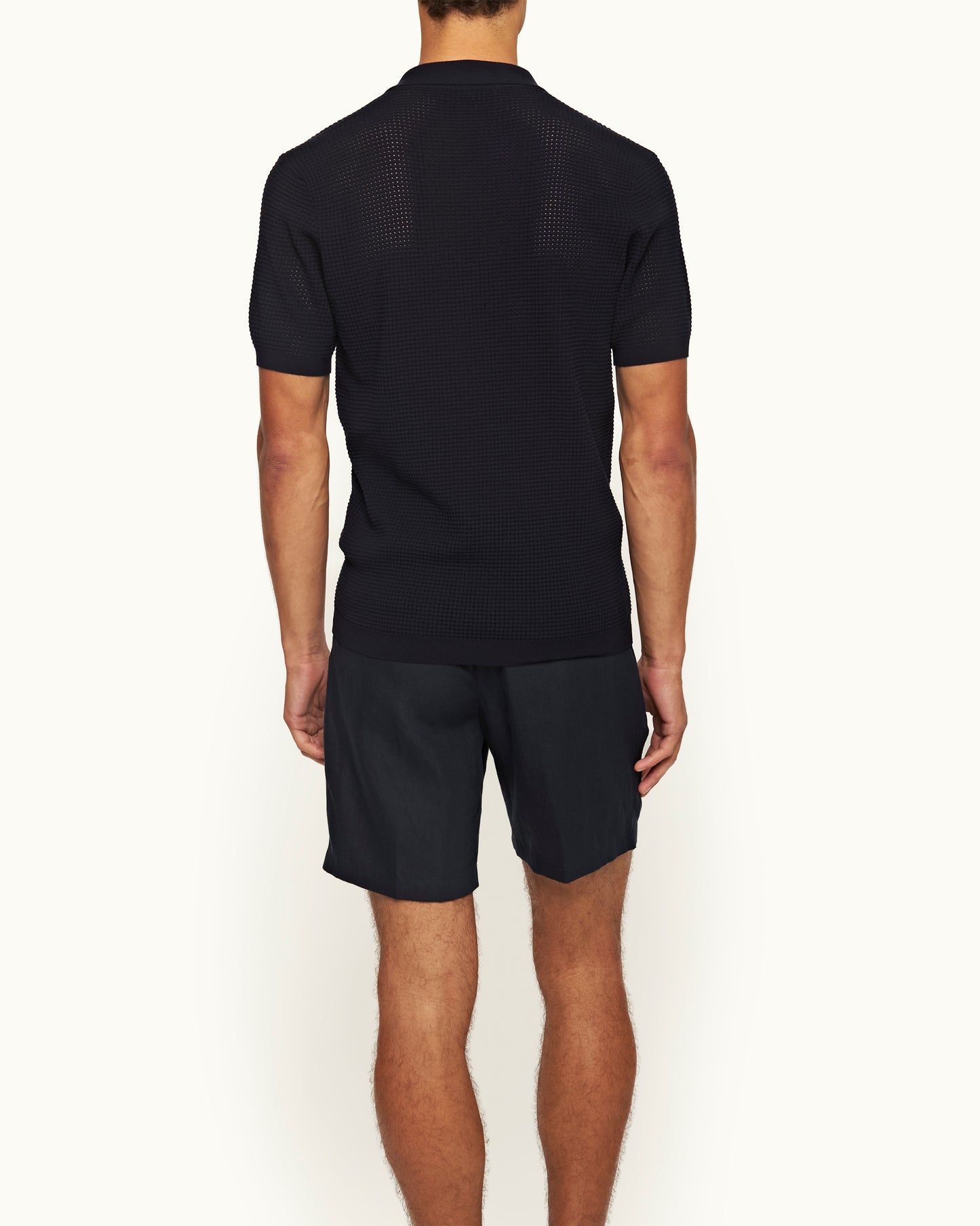 Norwich Lino - Tailored Fit Smart Italian Linen Shorts in Night Iris Model Back View