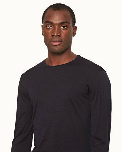Ob-T Merino - Mens Crew Neck Long-Sleeve Merino T-Shirt In Night Iris Blue Detail View