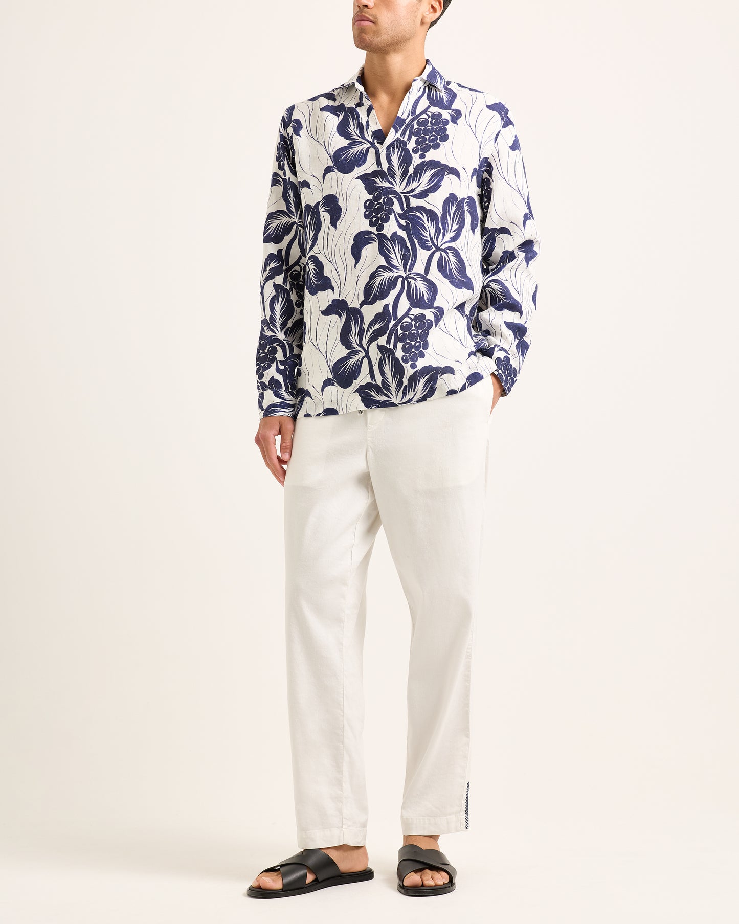 Ridley Linen - Relaxed Fit Long Sleeve Overhead Shirt In Night Iris Model Front View