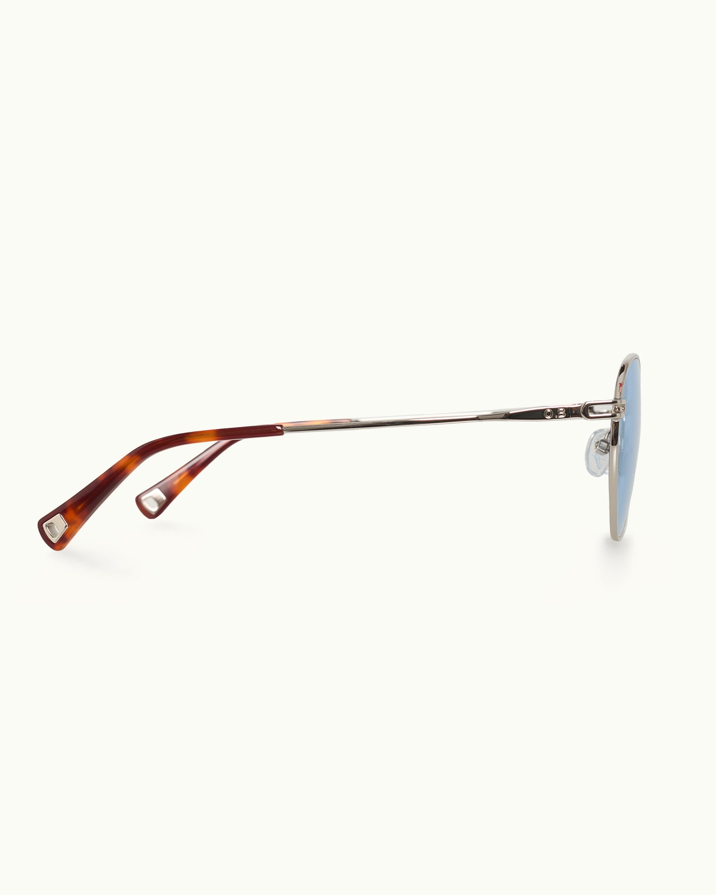 Round sunglasses with tortoiseshell arms on a white background